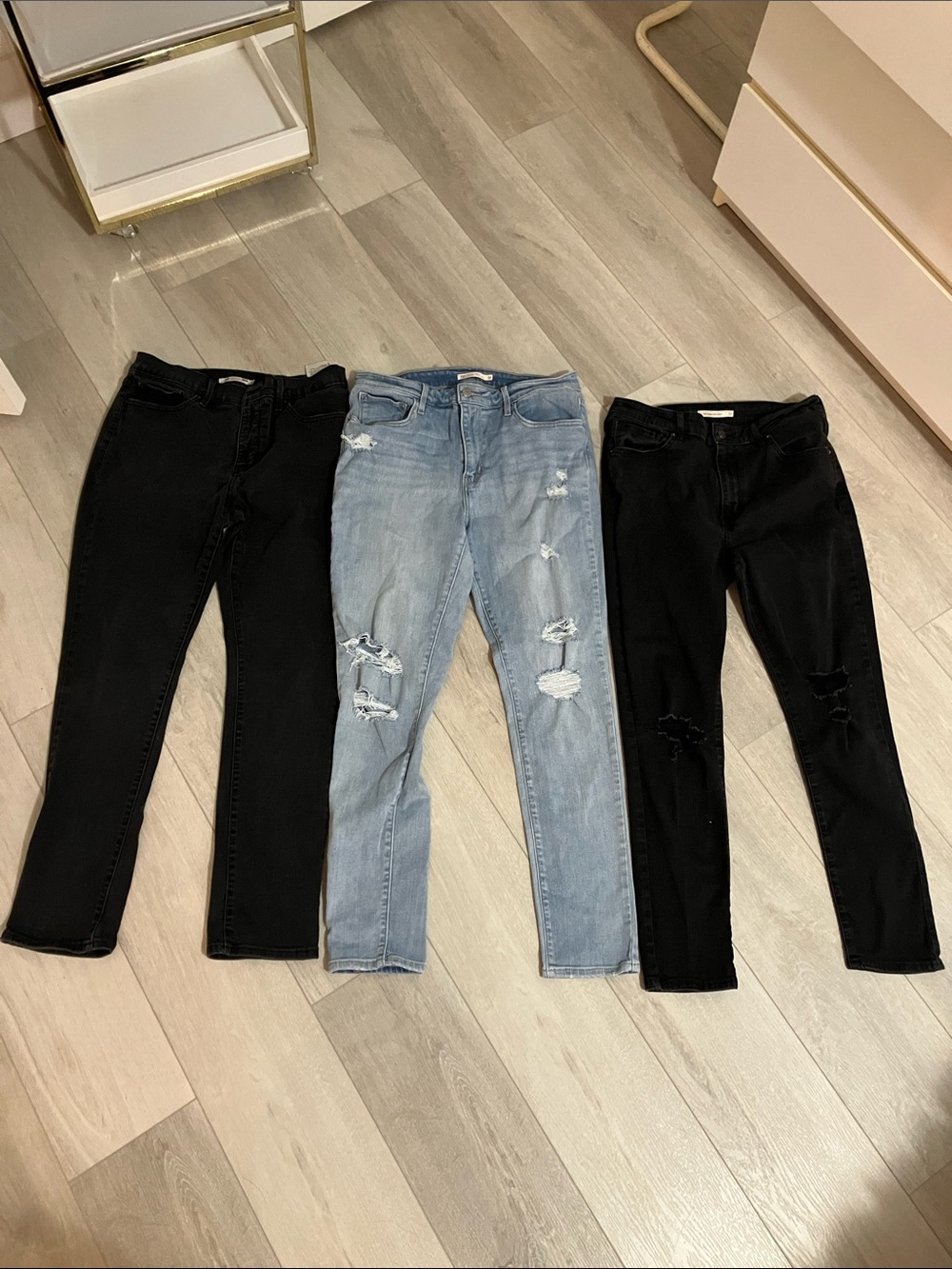 3x Levi’s , Women’s 32 , high rise skinny jeans